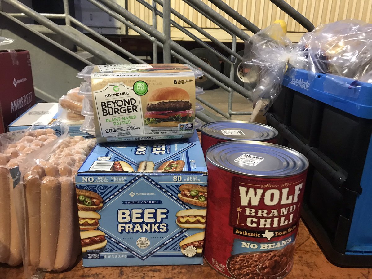 Team Willowbrook “Peak Appreciation” Great job by the entire “crew”. 👏👏🎉🎊🤩🇺🇸🇺🇸💯💯. Yes, premium burgers, chili dogs and not to mention “Veggie” burgers too!
#WillowbrookStrong
#TogetherWeAreUPS
#UPSProud
<a href="/richardsantos06/">Richard Santos</a> 
<a href="/derekwood2789/">Derek Wood</a> 
<a href="/vanity_lugo/">Vanity Lugo</a> 
@Elizabe24424440