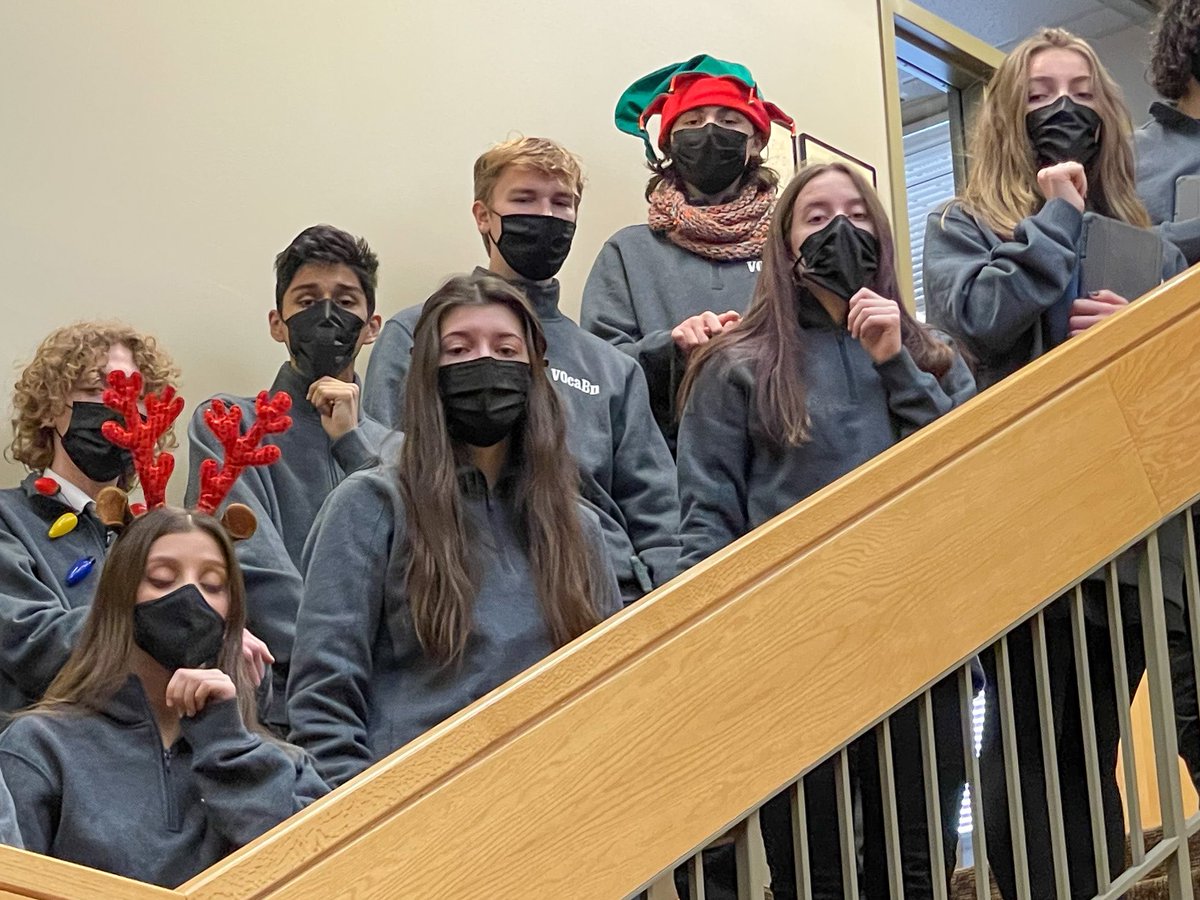 ISD196schools's tweet photo. What a treat to hear from Mr. Cox and the Eagan High School carolers this morning! Thank you for bringing the cheer and joy of the season to the District Office! #196Pride https://t.co/qXrhuPqjQc