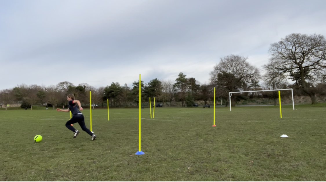P1P2Coaching's tweet photo. Loved being back on the grass over this festive period with players. ⚽️🎄🎅🏻

Individual focuses &amp; linking up the learning to position specific attributes✅

#P1P2Coaching https://t.co/19cePbXSFq