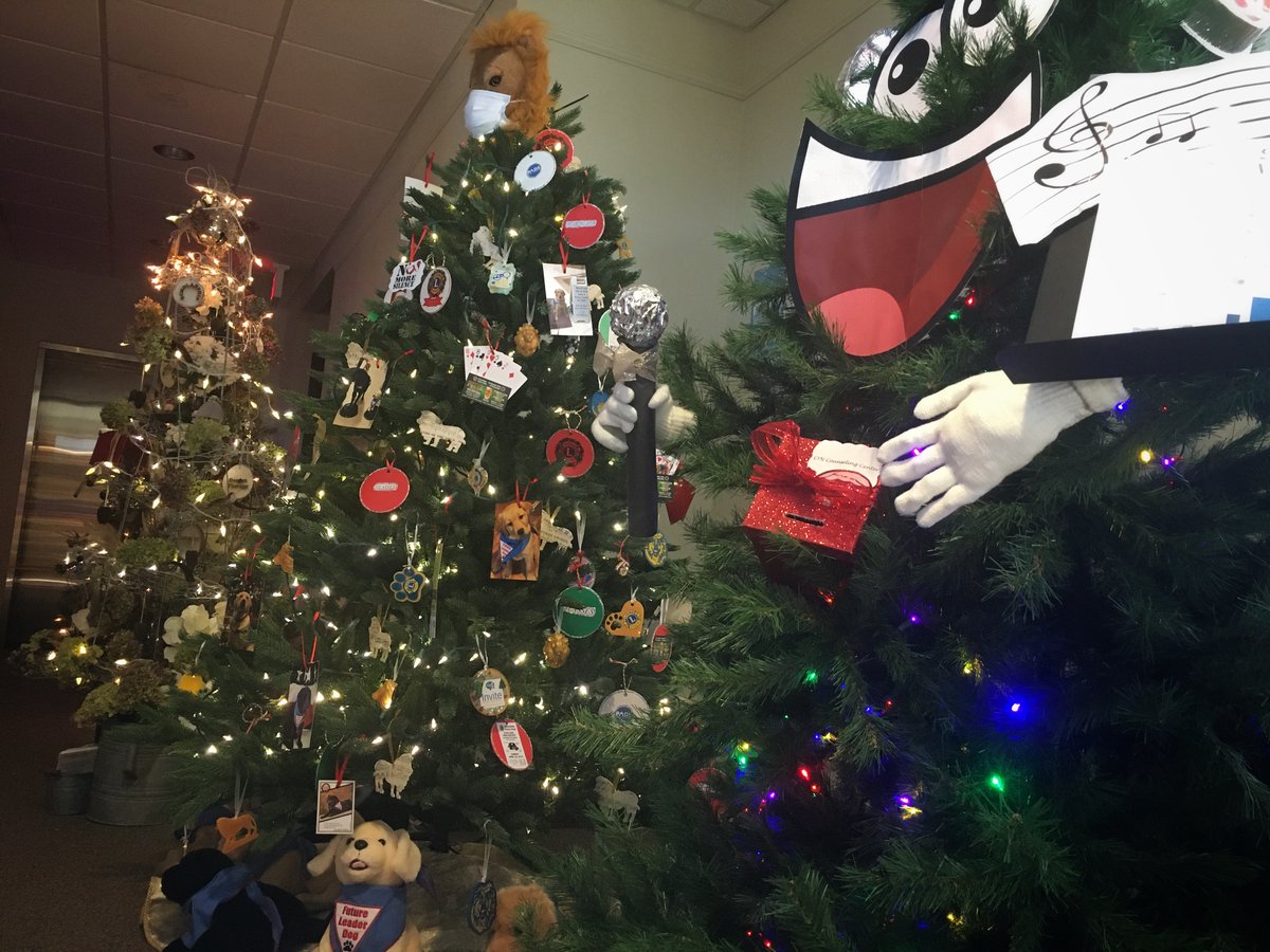 There are more Grayslake Giving Trees than ever before this year, and it's not too late to vote for your favorite! Voting is open through Dec 30th, so be sure to stop by the Grayslake Heritage Center and Museum to see all 17 themed trees and vote for your favorite!