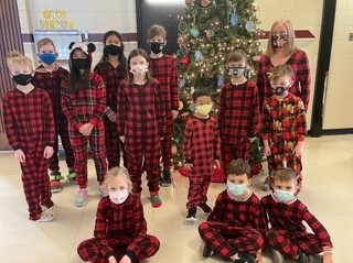 Valleyview_BSD's tweet photo. PJ day at Valleyview School. All cozy and comfortable before the Winter Break! https://t.co/2XjMycUYTl