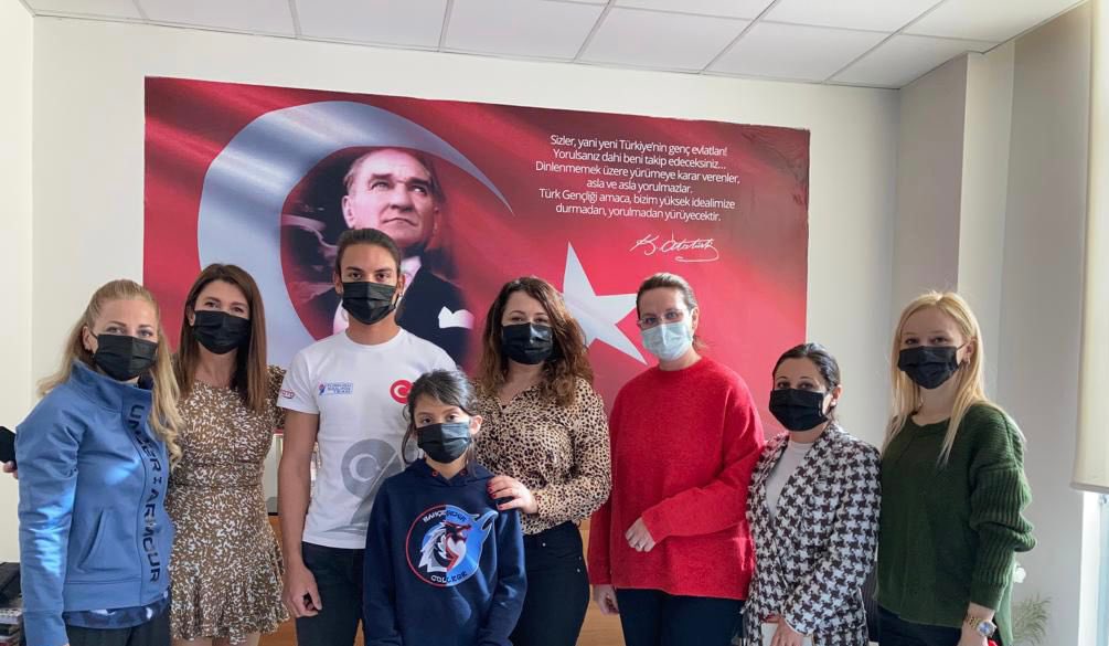 11.sınıf öğrencimiz Ali Beren Adamcil’in World Sailing Dünya Gençler Şampiyonası’nda Dünya 4.sü oluşunu yöneticilerimiz ve öğretmenlerimiz ile birlikte kutladık. 

Sevgili öğrencimiz başarılarının devamını dileriz. 💙❤️