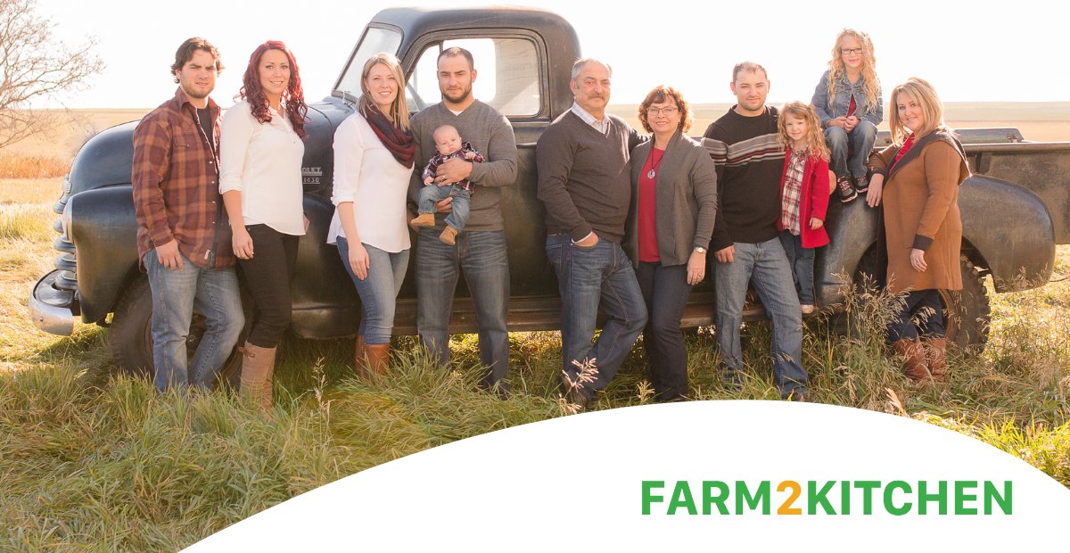 Seedgrowers's tweet photo. What better time than the holidays to warm hearts and give back? Thank you to members like Roy Klym at RoLo Farms for supporting their community. #seedgrowersgiveback

https://t.co/ypEyvjiOfz https://t.co/0p5BK5rufE