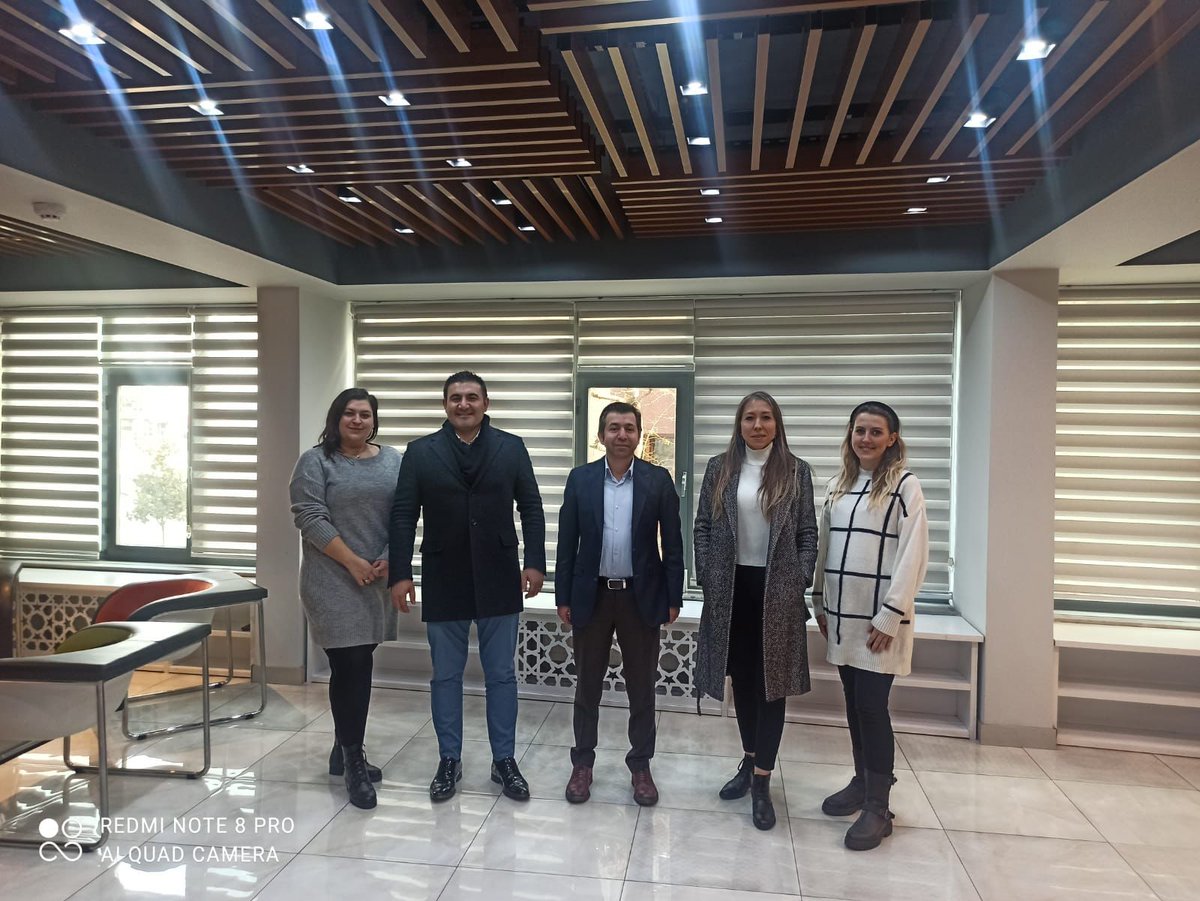 bafam4's tweet photo. "Hedeflerinizi paylaştığınız insanlar, hedeflerinize ulaşmanız ya da ulaşmamanız konusunda çok önemli rol oynarlar."                           
Değerli ekip arkadaşlarımızla yeni dönemde büyük başarılara hazırız https://t.co/dQHcSiQJTj