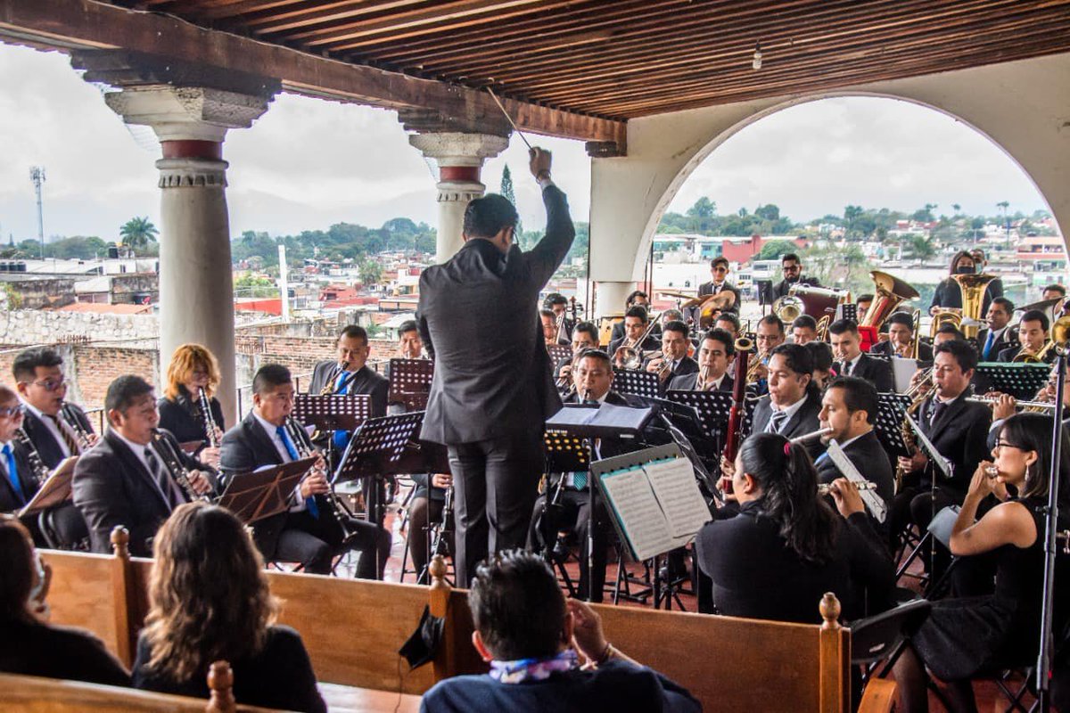 AytoCbaVer's tweet photo. Gracias a las y los integrantes de la Banda municipal de Córdoba, Ver. por un concierto lleno de magia. https://t.co/fvKapepiYg
