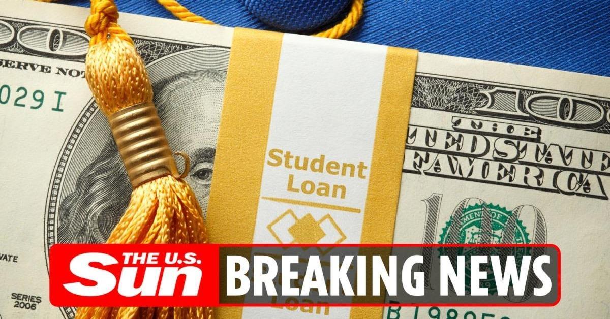 #BREAKING: Biden pauses student loan payments until May 1 as Omicron outbreak spreads the-sun.com/news/4323281/j…