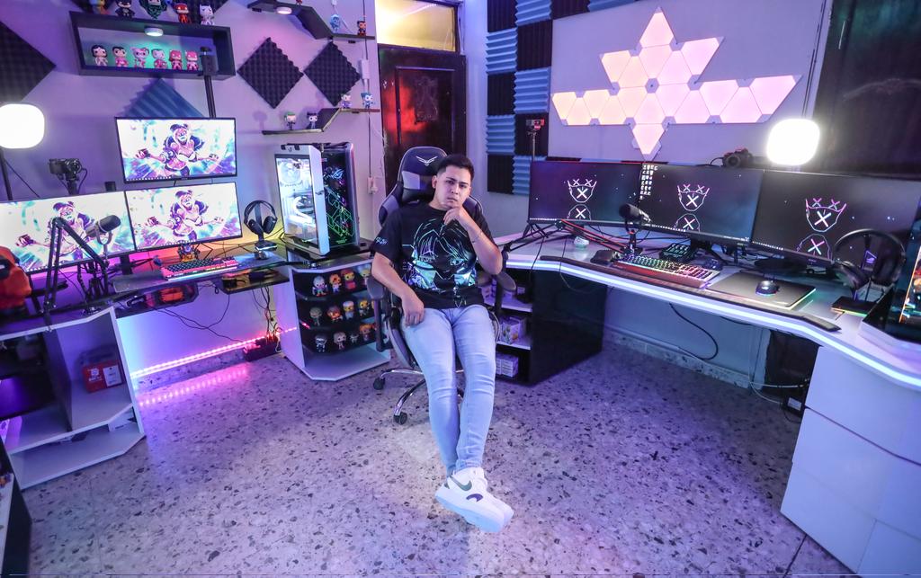 Retogamer7's tweet photo. @TwitchES Este es mi humilde setup !!🔥✌
Luchen por sus sueños que con mucho trabajo y esfuerzo se cumplen !! 💪 https://t.co/LQ1J8T5DAz