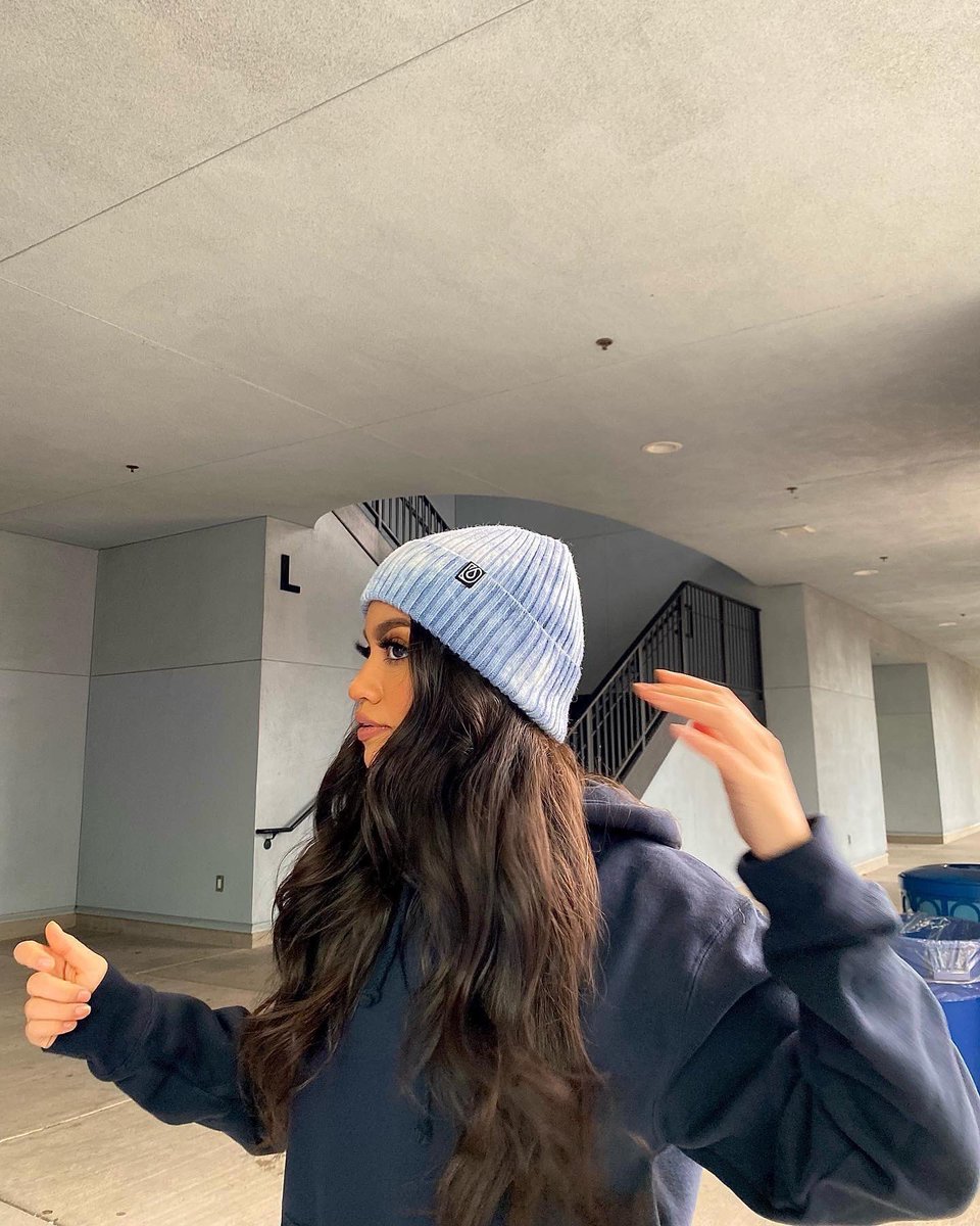 drypt_co's tweet photo. The Winter Checklist ❄️📝⁠
Cozy Hoodie ✅⁠
Comfy Beanie ✅⁠
⁠
📸 @aysandrita https://t.co/Zn7CEwEJ8E