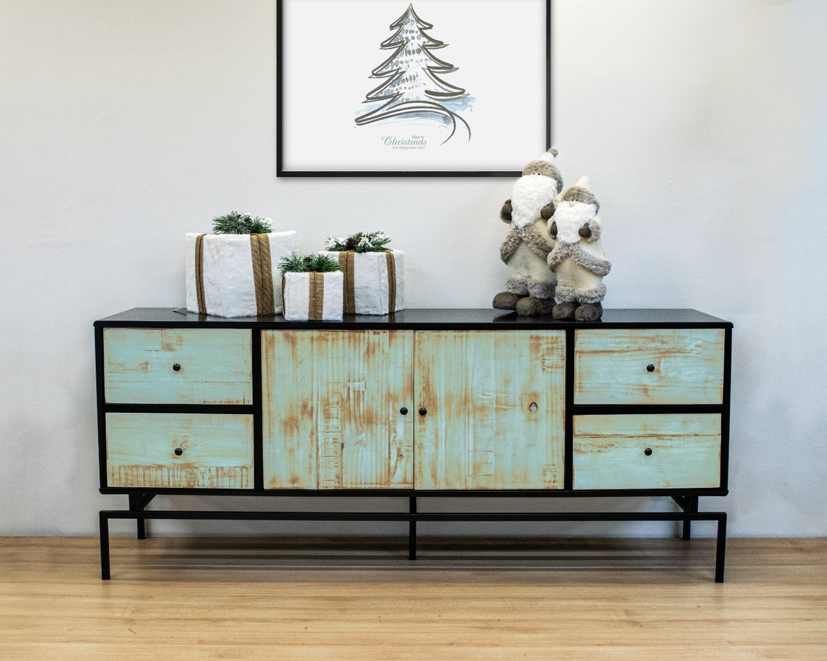 Iaza_Moveis's tweet photo. Na sua casa já está tudo pronto para a chegada do Natal? N��s já estamos aguardando pela data mais especial do ano!

A decoração natalina tomou conta de nosso lindo Buffet Pollo, permitindo um ambiente perfeito para a celebração do Natal. 🎅🏼
#natal2021 #moveisdemadeira https://t.co/uH4NpVeh3D