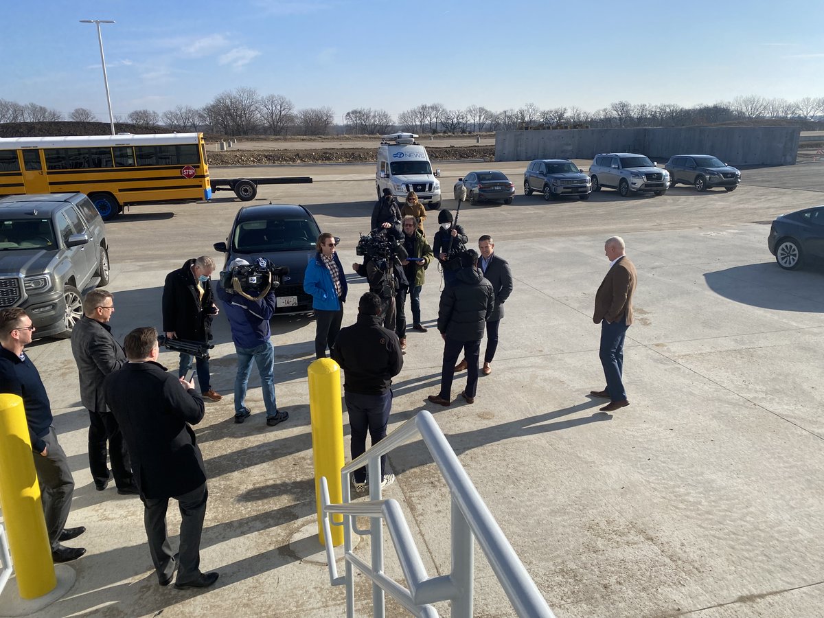 ClariusPartners's tweet photo. It was great to see @LionElectricCo hosting @RepKinzinger and many others at their new North American HQ in @joliet_illinois on Monday. https://t.co/rEJDa7W8kS