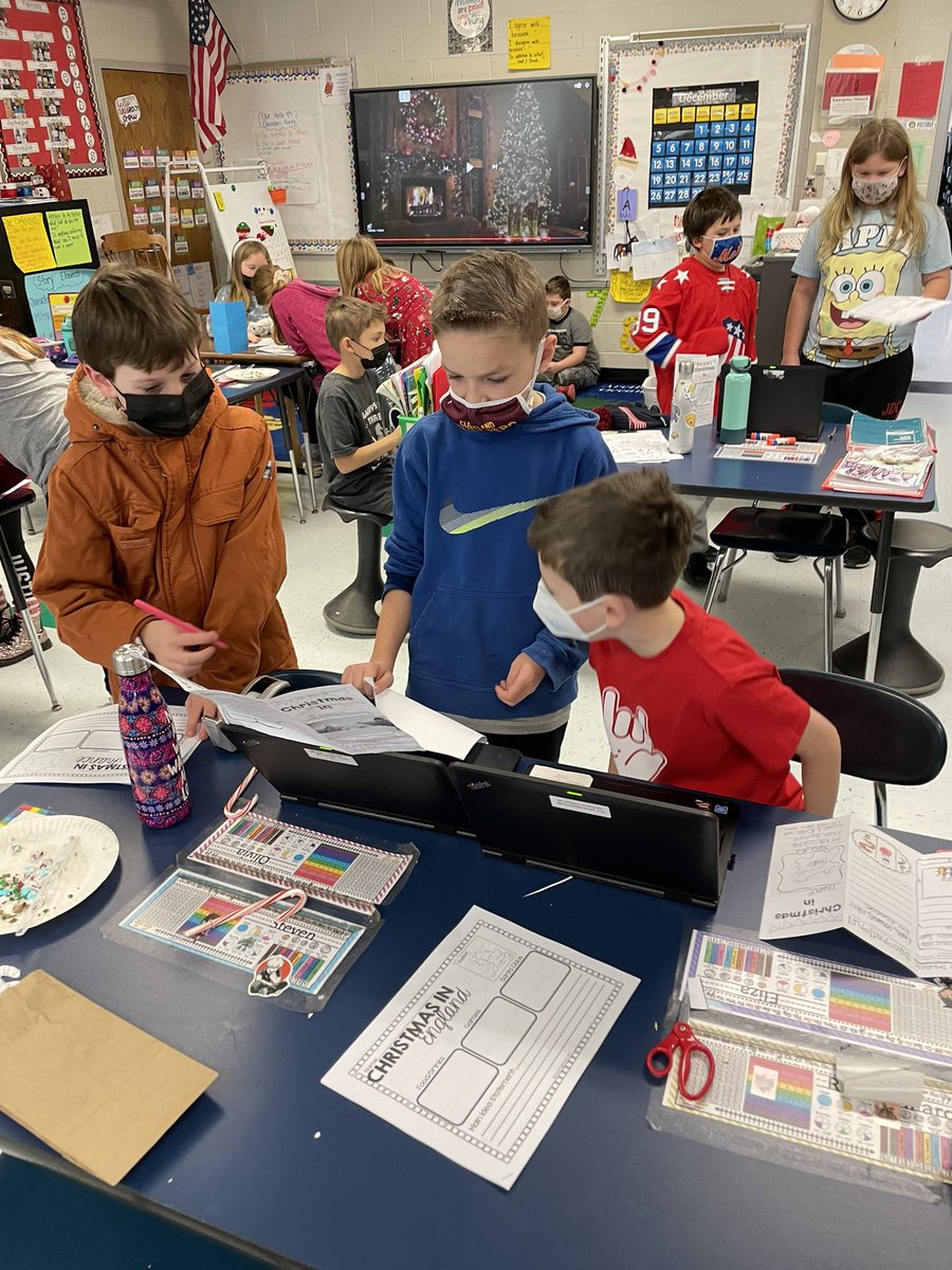 hello4th's tweet photo. Holiday Around the World Fair. So proud of these kids! Such hard work researching and presenting! @BCSDHill https://t.co/w22P4lQFns
