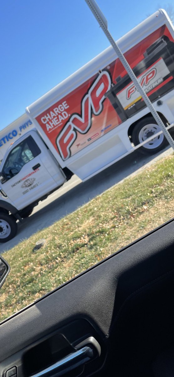 BrianBrown21's tweet photo. Love seeing .@FVPparts out delivering batteries so all of you can get to your destination this holiday season

#ReachForWhatWorks
#VerifiedProven https://t.co/QNZY2HrV9D