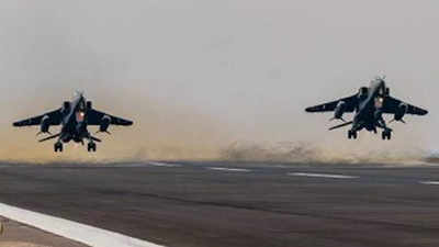 PKRoyIAF's tweet photo. Andaman and Nicobar Command conducts joint military exercise with Army, Navy, IAF & Indian Coast Guard located at islands and the forces from the mainland..
https://t.co/XySu3bwdX2 https://t.co/n2QMwPDu7p