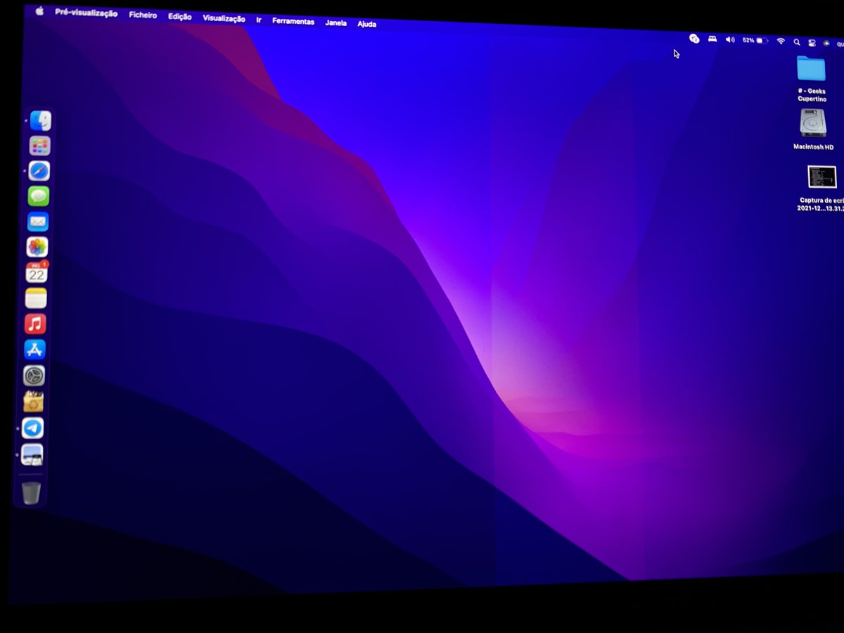 miguelavtomas's tweet image. [Thread] Ecrã do MacBook Pro M1

Do nada, apareceu esta barra na vertical no meu ecrã. Não caiu, não bati sobre o ecrã, nada. Apenas estava a usar e ficou assim. Já reiniciei, pensando que podia ser um bug mas prevaleceu.

#MacBookProM1 #ScreenIssue