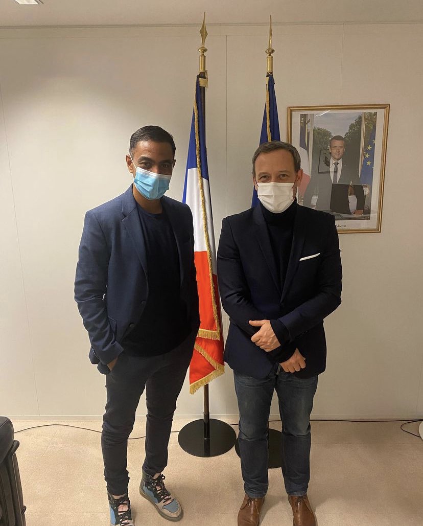 Bravo à <a href="/FabriceAbriel/">Fabrice Abriel</a> pour son engagement dans l’association #1000sourires au profit des enfants réunionnais

Merci pour nos échanges autour de l’inclusion et du sport 

📅 Rendez-vous le 10 janvier !

<a href="/FCF91_feminines/">FC Fleury 91 Féminines</a>