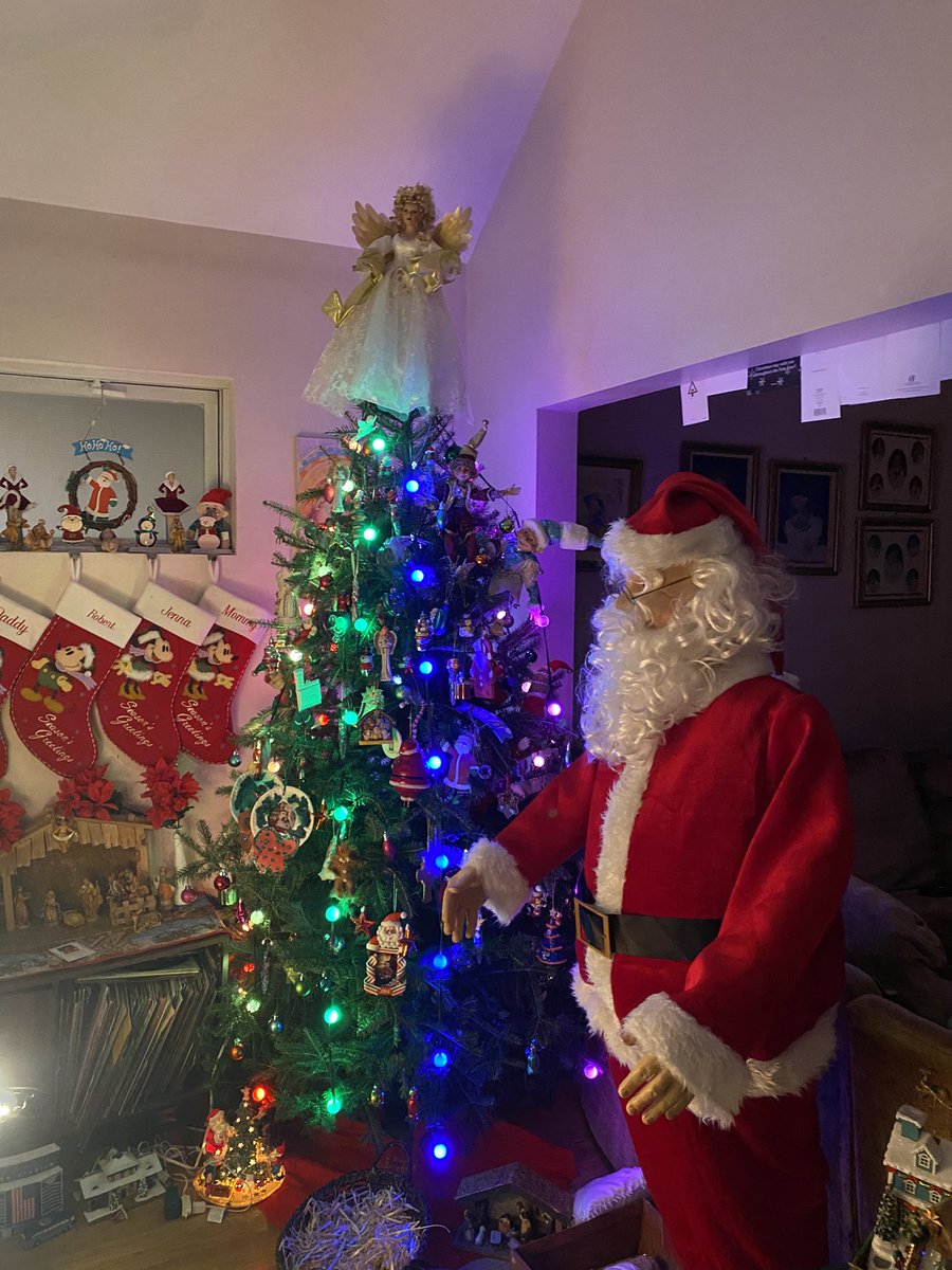 RobertJosephh's tweet photo. #Christmas2021 🎅🏼🎄🤶🏼 https://t.co/0hLokt1Z3W
