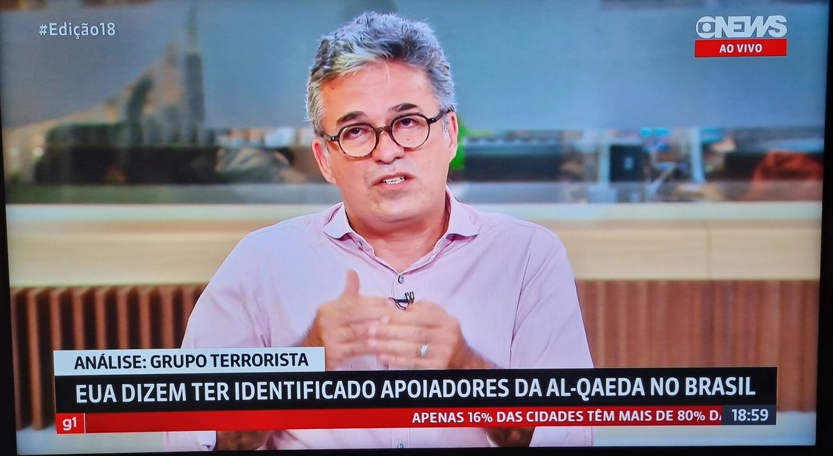 O Marcelo Lins fez uma boa pergunta: por que essa conversa que os EUA botaram na roda não passou pelo GSI? Se passou, por que isso não vazou também? Será que estão querendo passar o recado (falso) de que os militares estão de mal com os americanos? Tem um apito de cachorro aí +