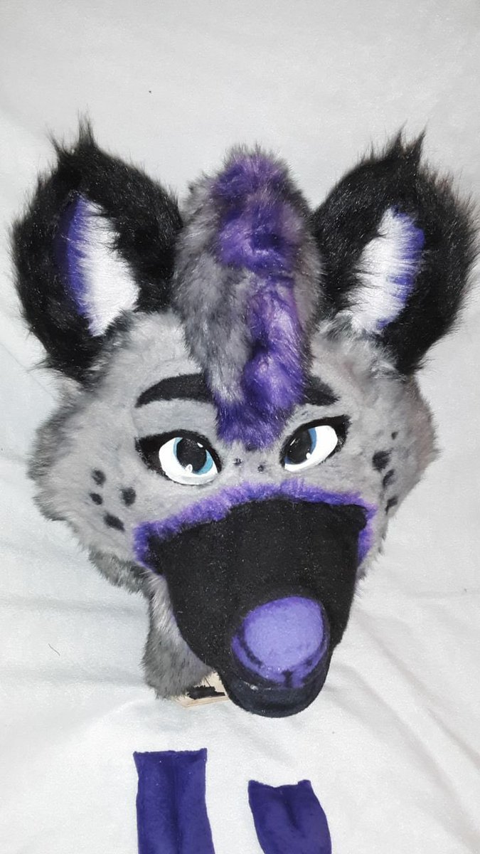 PI_Fursuits's tweet photo. I’m going to be posting some more work that I’ve done for people who find this pin! https://t.co/WhKTKJleQY