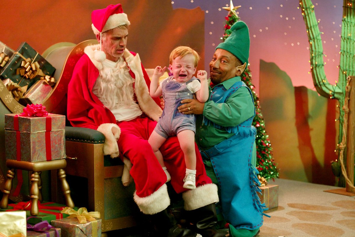 fiorini's tweet photo. @halleberry Bad Santa! https://t.co/ayDYo33Qdi