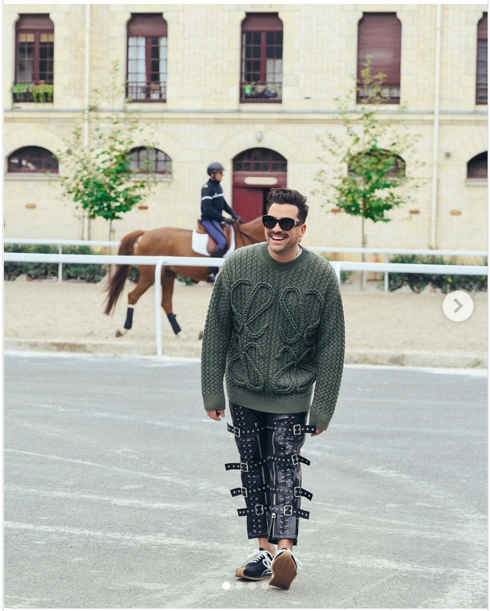 LeonieWoolf's tweet photo. Meet the 21 Best-Dressed Canadians of 2021Β π€©β€
https://t.co/QvzxU2npkn
#TheKit #DanLevy #LOEWE https://t.co/6iLVAVSUah