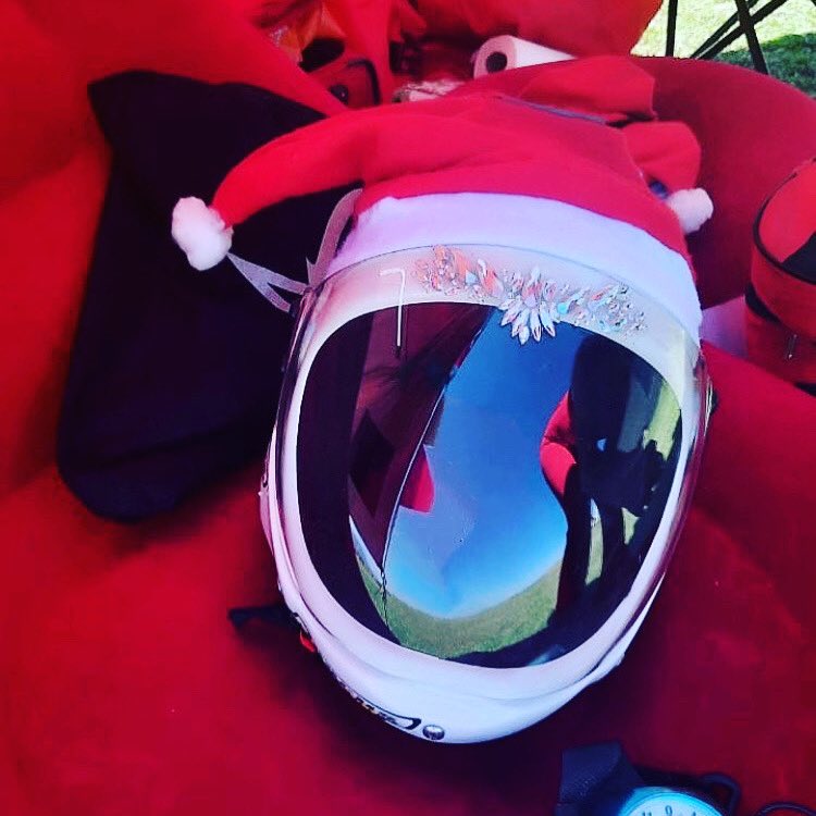 BoneheadHelmets's tweet photo. Holiday Ready!🎅REMINDER! we are closed for the holiday from December 24-January 2nd!✨

#boneheadcomposites #madeinusa #carbonfiberhelmets #carbonfiber #flighthelmets #skydivinghelmets 
#skydiving #airsports #skydive #jump #fly https://t.co/b0cszgEPnn