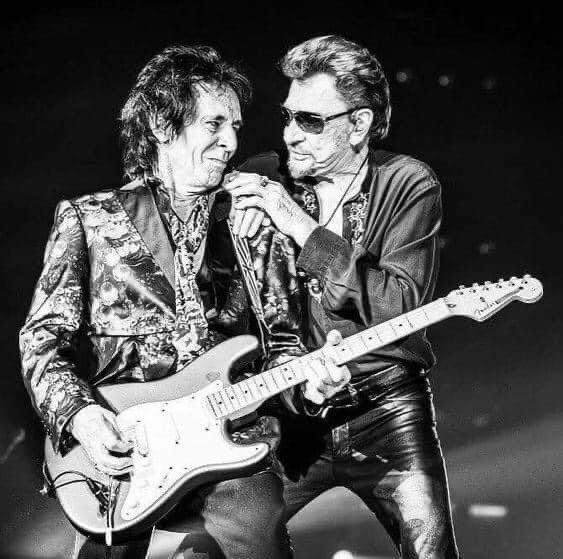 trapet1's tweet image. Je n’y crois pas, qu’elle tristesse 😭 tu ns a tant donné RIP MR Robin Lemesurier 😭 😭