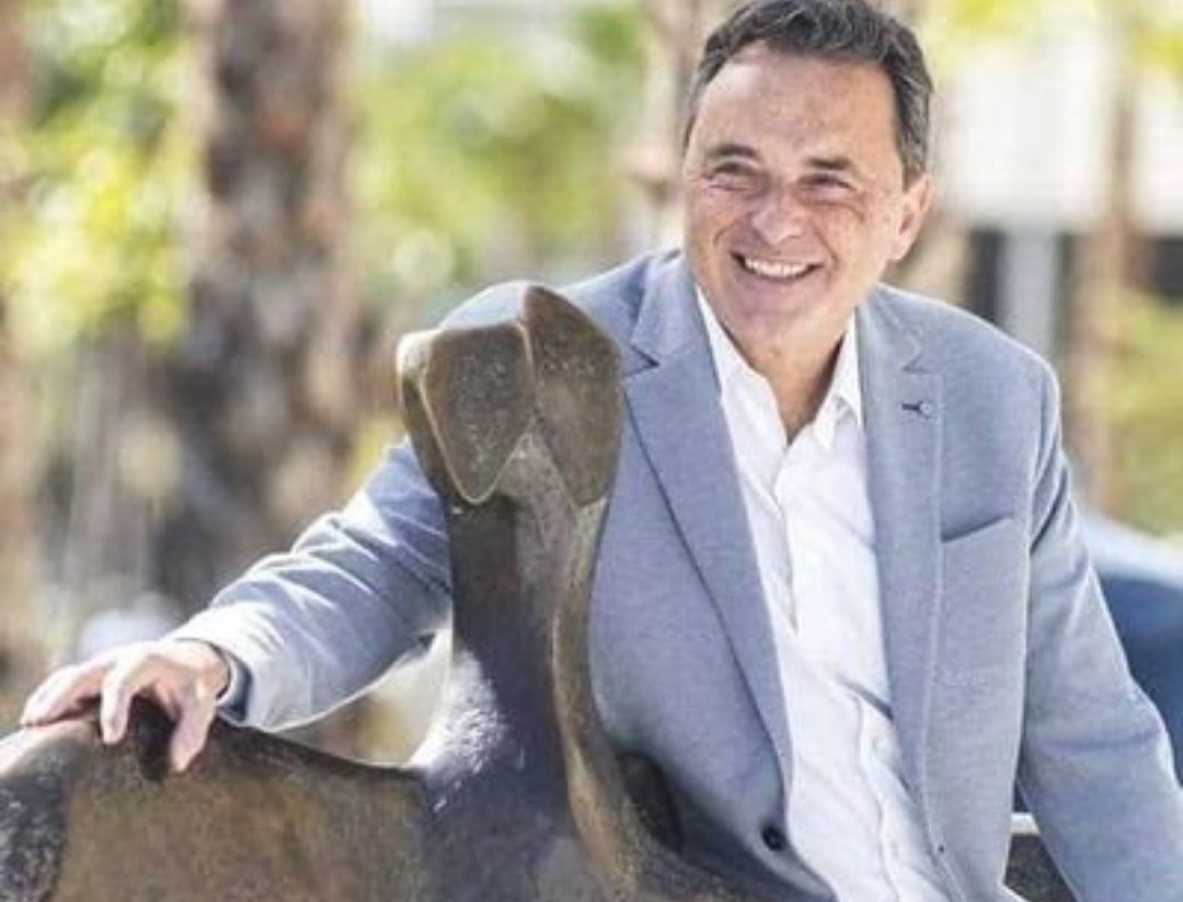 _ElObservador_'s tweet photo. #OJO

Hay el rumor d q @PSOETorremolino echa d su ejecutiva al exalcalde @PepeOrtizPSOE. Es falso, porq es su #SecGral. Lo cierto es q no seguirá xq lleva ya 3 mandatos. Máximo permitido en estatutos. En enero se elige nueva ejecutiva y entonces tendrá q irse. 
¡Vaya fin d año!
. https://t.co/t7WaYbKmXN
