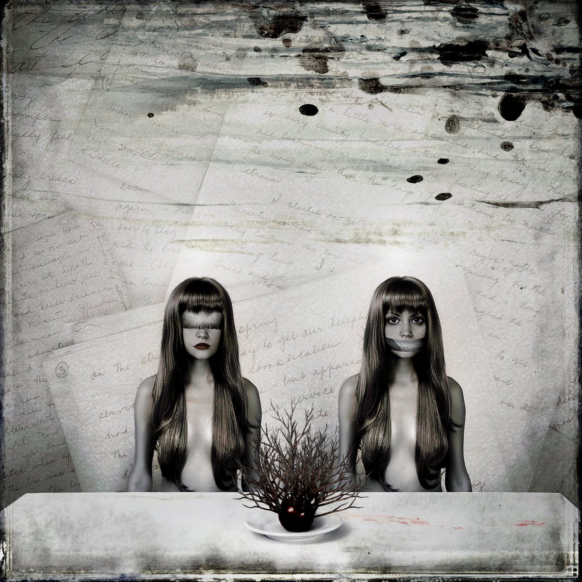RawGalleryNFT's tweet photo. https://t.co/QQFIMwG88t “Once a Lover” by Ash Sivils @SivilsAsh / 1:1 / .1 $ETH 🖤🎨@opensea #opensea #WomeninNFTs #cryptoart #SURREALISM #darkart #nftcommunity #nftcollector #NFT #NFTartist https://t.co/Gu1TakipHE