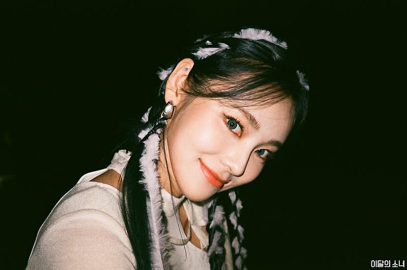 chuusoulthinks's tweet photo. chuusoul by kim lip https://t.co/3ZVA08smWD
