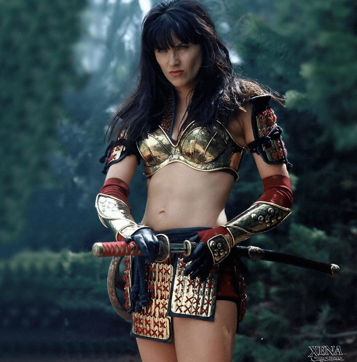 küçük ben: onunla evlendin mi
ben: kimle
küçük ben: onunla