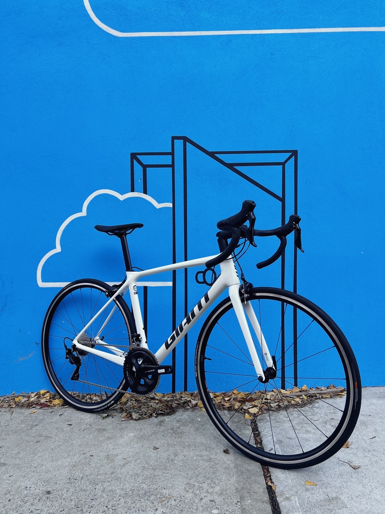 Ridebrooklyn's tweet photo. We still got some sweet Giant Road and Gravel bikes still in stock. Grab one before they're all gone.

https://t.co/Edihz2u8oM https://t.co/7NAh4xSmg3