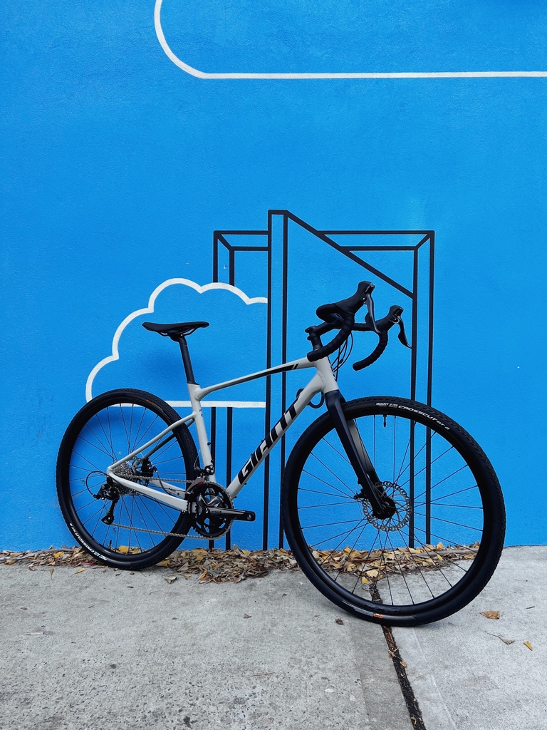 Ridebrooklyn's tweet photo. We still got some sweet Giant Road and Gravel bikes still in stock. Grab one before they're all gone.

https://t.co/Edihz2u8oM https://t.co/7NAh4xSmg3
