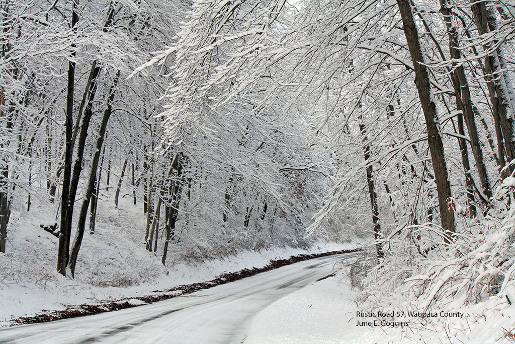 WisconsinDOT's tweet photo. Take a #RusticRoad and enjoy the view as you travel through Wisconsin this holiday season! Download a free copy of the guide and explore Wisconsin’s winter beauty. https://t.co/4wl0yjlYSU https://t.co/9EDNBIpChu