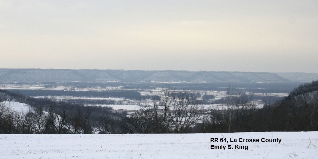 WisconsinDOT's tweet photo. Take a #RusticRoad and enjoy the view as you travel through Wisconsin this holiday season! Download a free copy of the guide and explore Wisconsin’s winter beauty. https://t.co/4wl0yjlYSU https://t.co/9EDNBIpChu