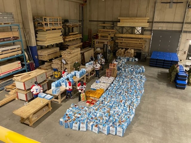 A big thank you to all the members of the #NorthBay #Police Service who volunteered today to help <a href="/SantaFundNB/">Santa Fund North Bay</a> package this year's donations! Donations go to help those in need during the holidays.

Visit santafund.ca to learn more about this important initiative!