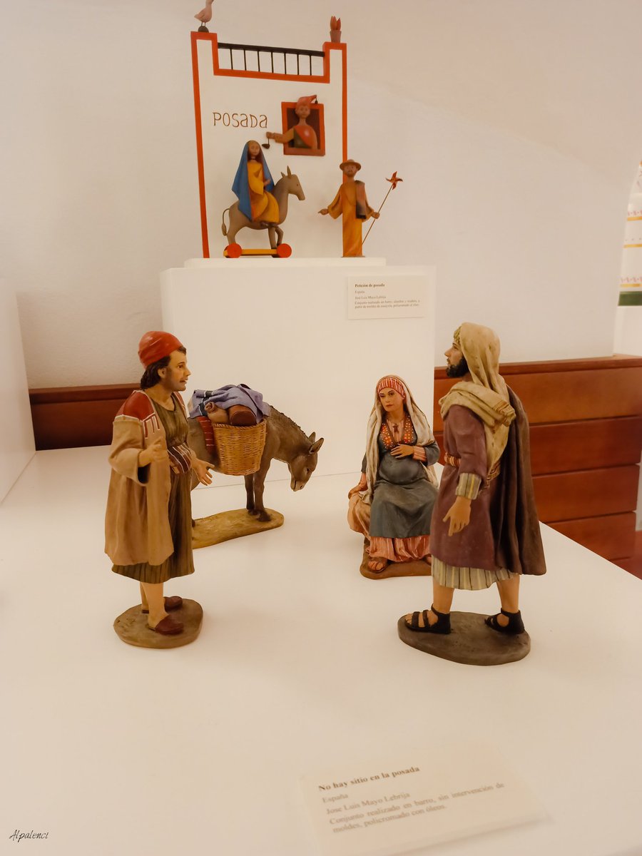 alpalenci_86's tweet photo. Exposición #InExcelsis de belenes internacionales en @PalacioGolfines siempre es recomendable su visita por la variedad y calidad que muestran. #Caceres #Extremadura #Navidad https://t.co/KRw36FEZWj