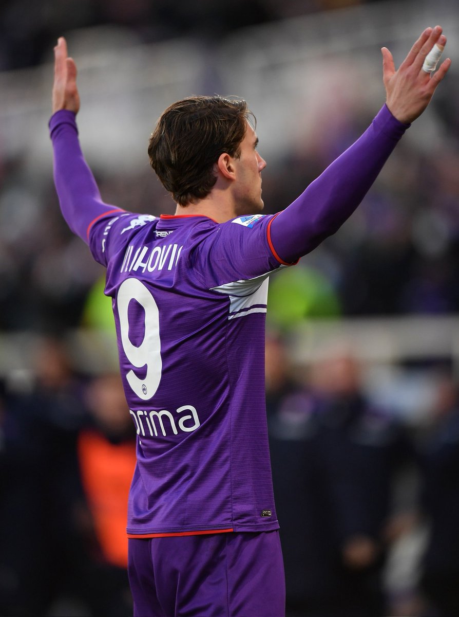 Dusan Vlahovic n'aura pas marqué ce soir et termine donc l'année 2021 avec 33 buts inscrits en Série A !

Record co-détenu avec Cristiano Ronaldo. 🐐👑

Bravo au serbe pour cette superbe performance ! 🇷🇸👏