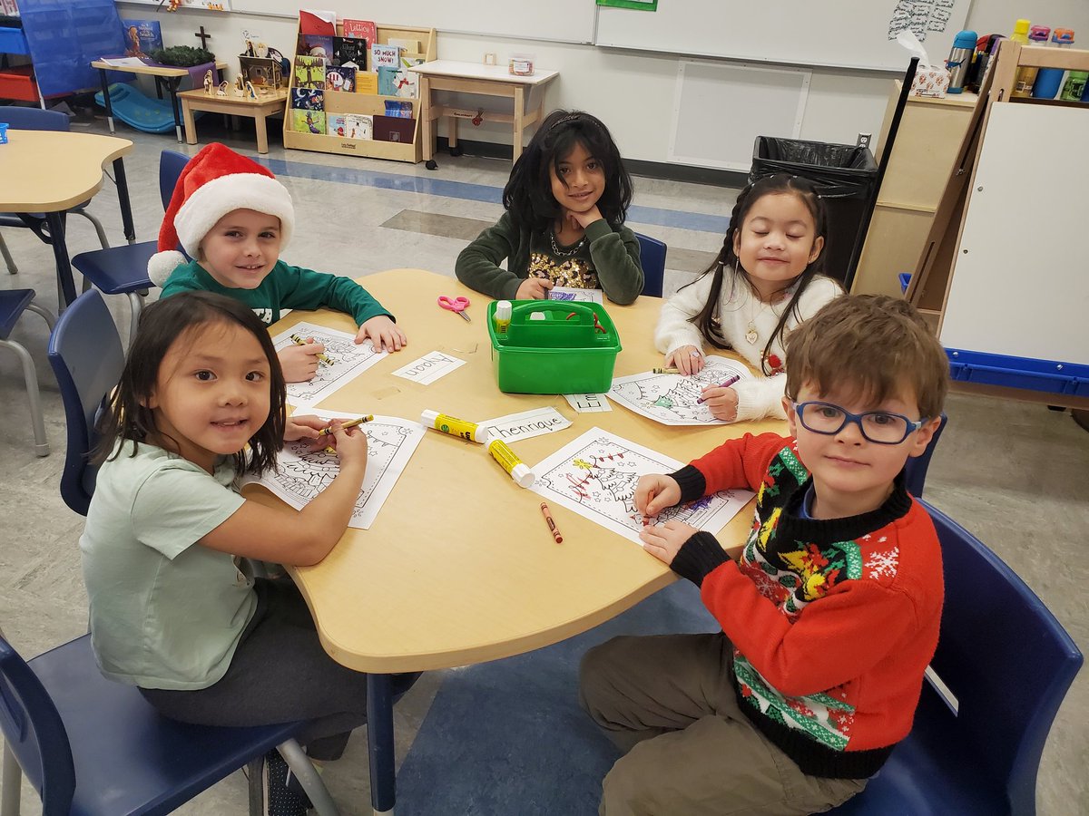 BrookeJude's tweet photo. K enjoying some Christmas/winter centers this morning 🎄 @StCatGPCSD @GPCSD https://t.co/OsK8yVrXMO