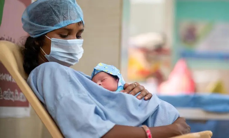 TheManchester_'s tweet photo. Pandemic poses short- and long-term risks to babies, especially boys - https://t.co/SKWMvMUWqD https://t.co/qDcDo38T1Y