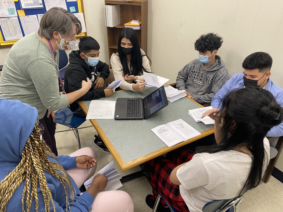 EL_WHS_FCPS's tweet photo. Our students worked very hard to study &amp; record a festive short story for WHS staff to share with their little ones! What a great group! https://t.co/vfkzFFnjIV