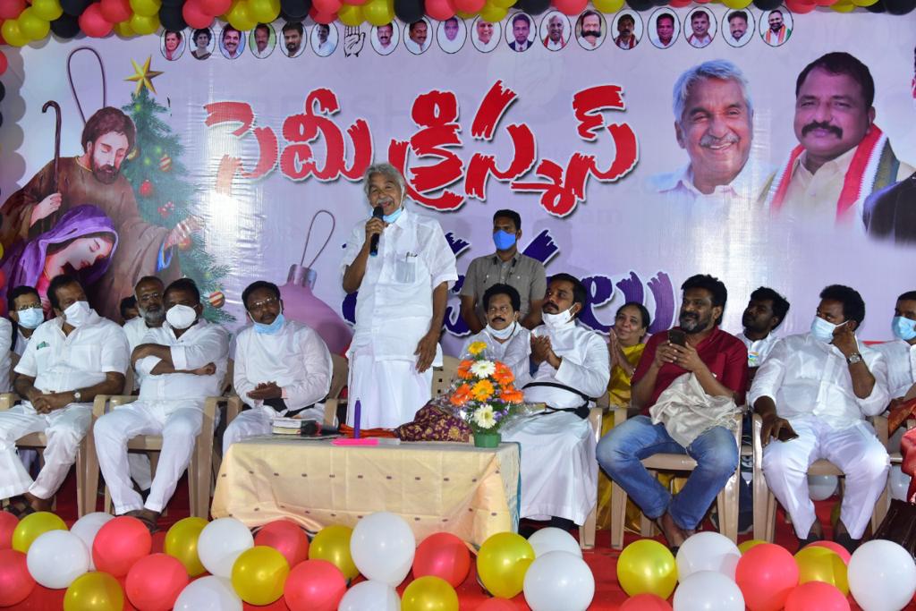 INCMinorityAP's tweet photo. Andhra Pradesh Congress Committee Minority Department has organized Semi #Christmas Celebration in the presence of
Shri @ommanchandy,Gen Sec I/C, @INC_Andhra, along with  @cdmeyyapan @christilak,
@sailajanath,@MastanValiINC
@INCMinorityAp Chairman @ShaliDada were participated https://t.co/j5DN1T1fqQ