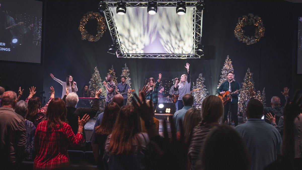 CrossingCC's tweet photo. Swipe to see what’s on the schedule for Christmas and into 2022 at The Crossing! ➡️ https://t.co/TO3Q6xh5tn