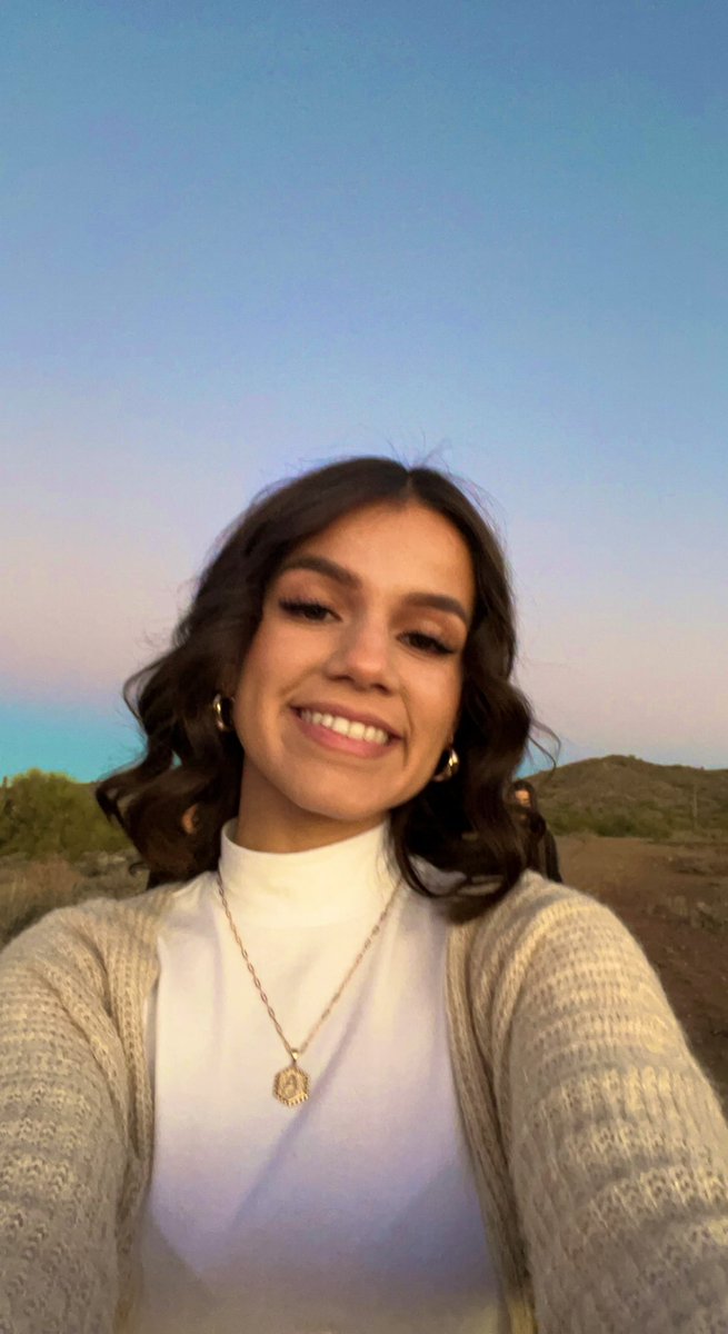 abbybecerraa's tweet photo. #NewProfilePic https://t.co/p9EVJFJgpB