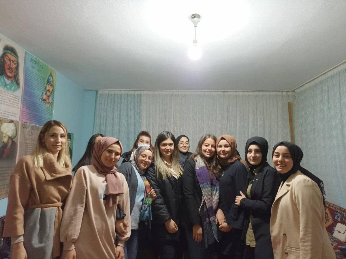 Kırıkkale Ülkü Ocakları Asena Birimi Üniversite Teşkilatı olarak İl Asena birim Başkanımız Kader TANRIVERDİOĞLU Başkanımızın katılımlarıyla, Türk Mitolojisi ve Ahmet Seyyid Arvasi konulu seminerimizi gerçekleştirdik. Birliğimiz daim olsun 🇹🇷