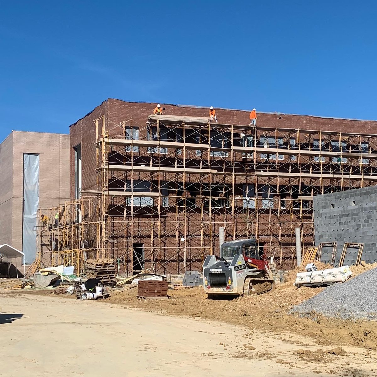 contract1984's tweet photo. We’re on site at E.L. Wright Middle School and Center for Knowledge with the latest construction update! It’s been a busy December, and the crews are still hard at work and making lots of progress. More to come! 

#contractconstruction #elwrightmiddleschool #constructionupdate https://t.co/LdvOpaT1qL