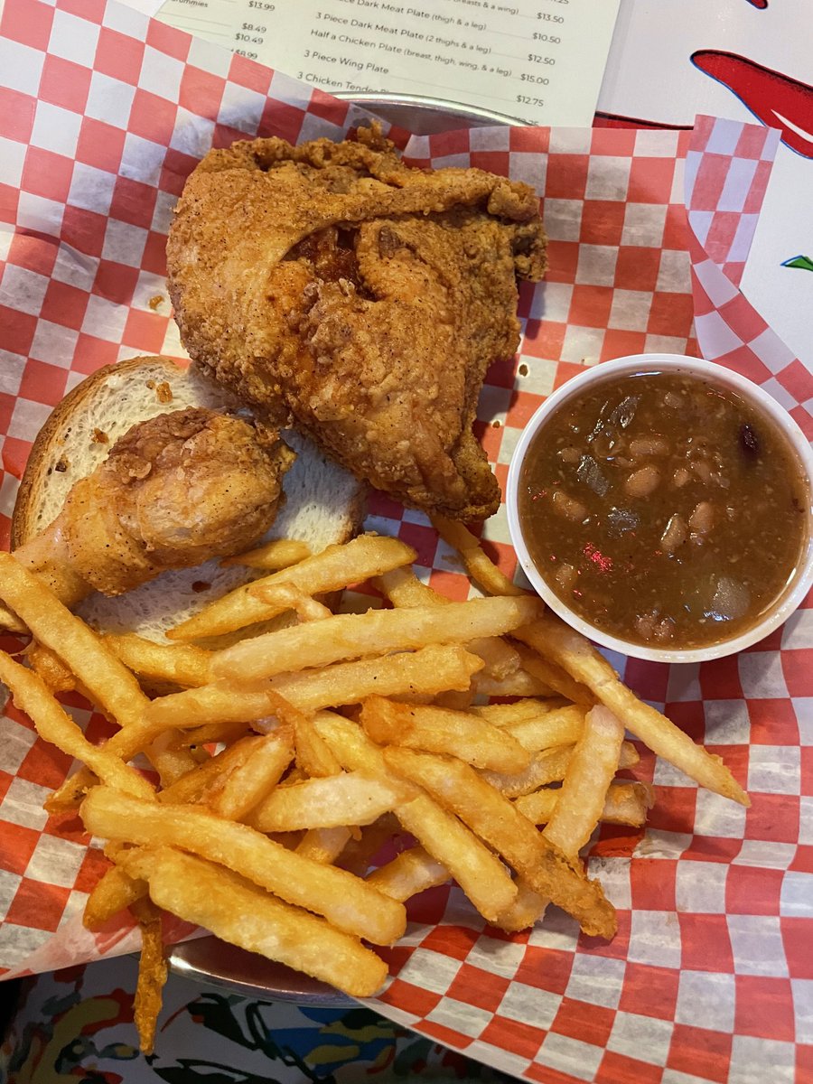 Carroll4Sonya's tweet photo. What a great way to start the day 🐓#barnyardpimp https://t.co/SvJY0LSLRs