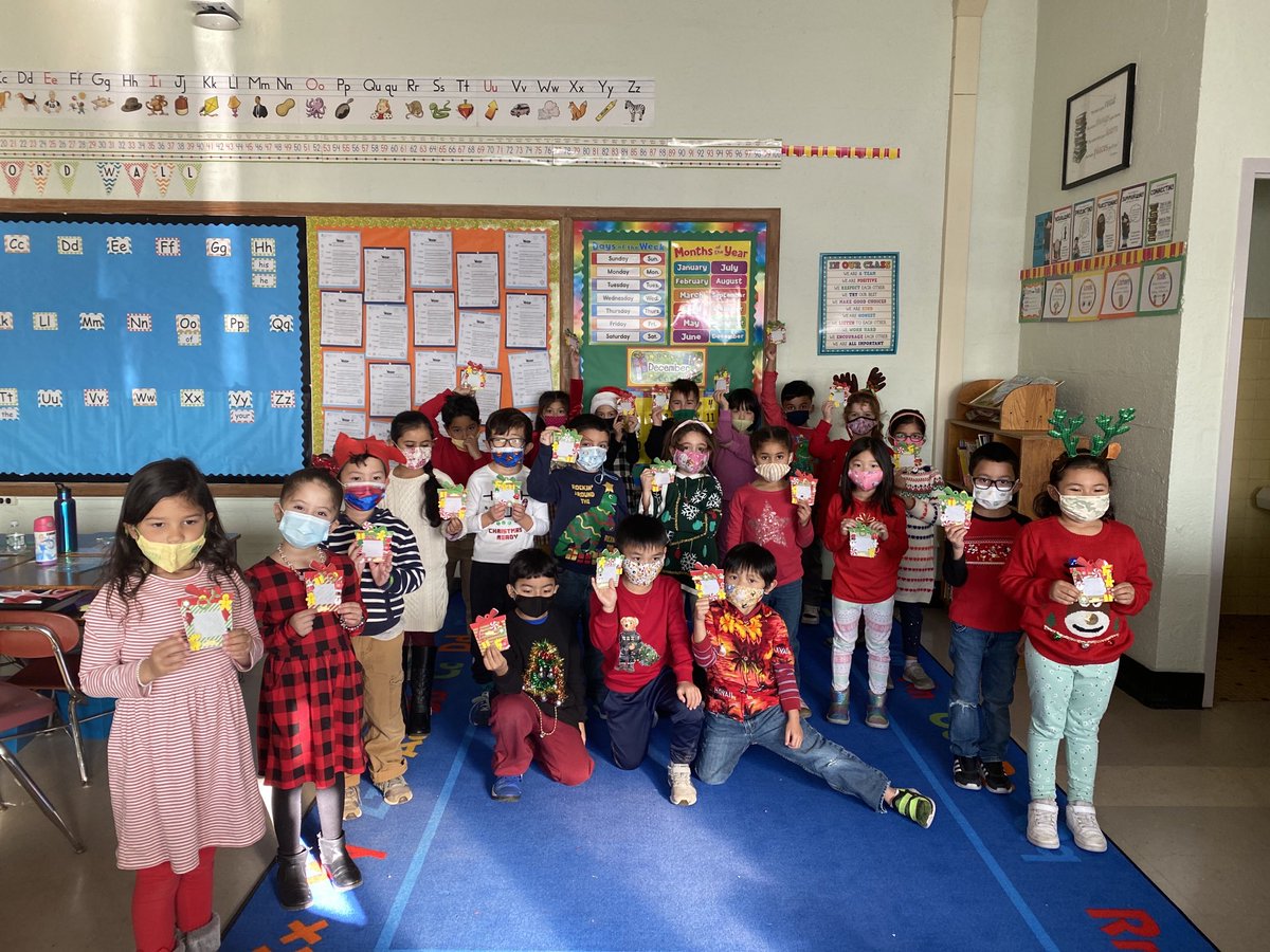 MrsSadaphal108's tweet photo. It’s The Most Wonderful Time Of The Year🎶⁦@BGreenSchool⁩ ⁦@emeadowschools⁩ https://t.co/yXOxptntoO
