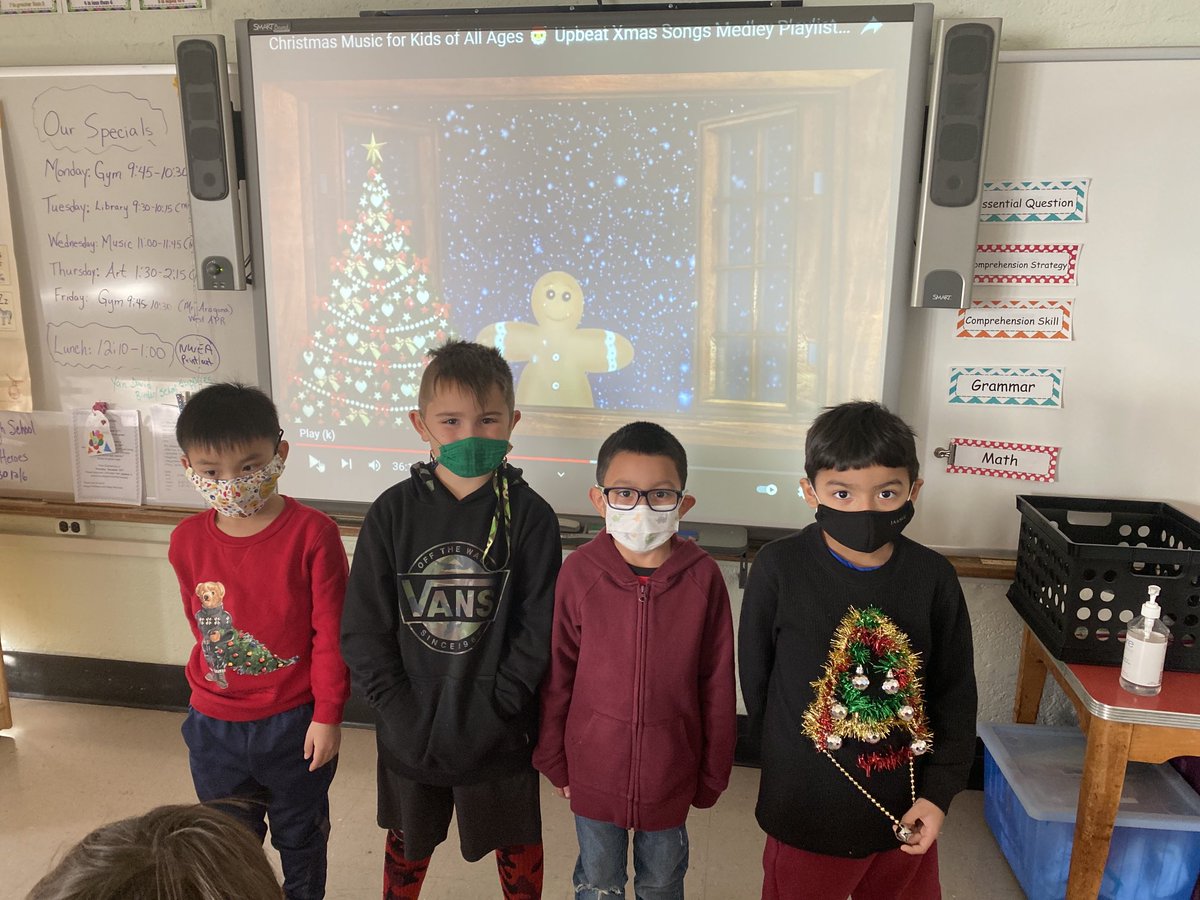 MrsSadaphal108's tweet photo. It’s The Most Wonderful Time Of The Year🎶⁦@BGreenSchool⁩ ⁦@emeadowschools⁩ https://t.co/yXOxptntoO