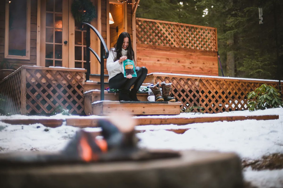 wernerjerky's tweet photo. Cozy cabin. โ Really good snacks. โ We're not complaining about these pre-holiday plans. ๐
#WernerJerky #WernerSnacks #stillfamilyowned #pairswellwith #FindYourFlavor #FindYourSnack #JustEatIt https://t.co/UDPkUumiuQ