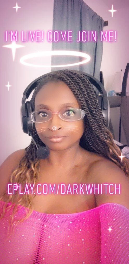 I'm live! https://t.co/g54nKTsK9w https://t.co/HjMZp7go1Q